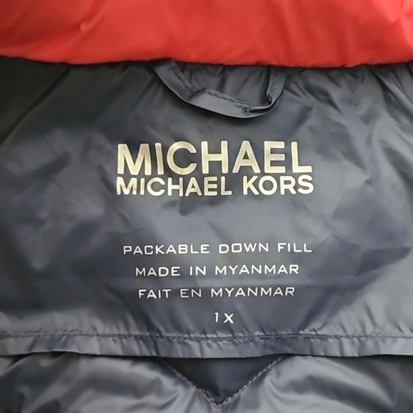 Michael Kors Women's Red Down Fill Quilted Puffer Hooded Winter Coat Size 1X - Picture 11 of 16